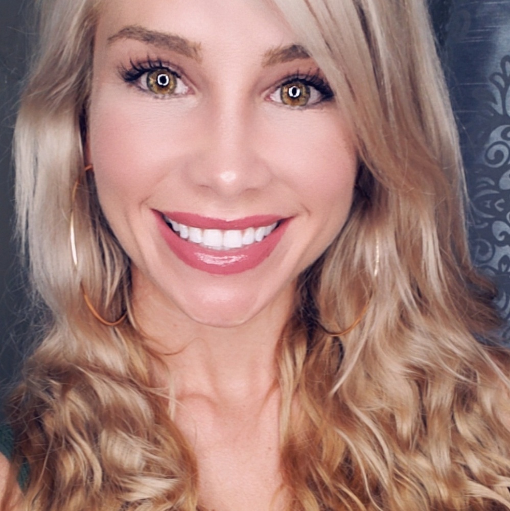 Meet your Posher, Stephanie